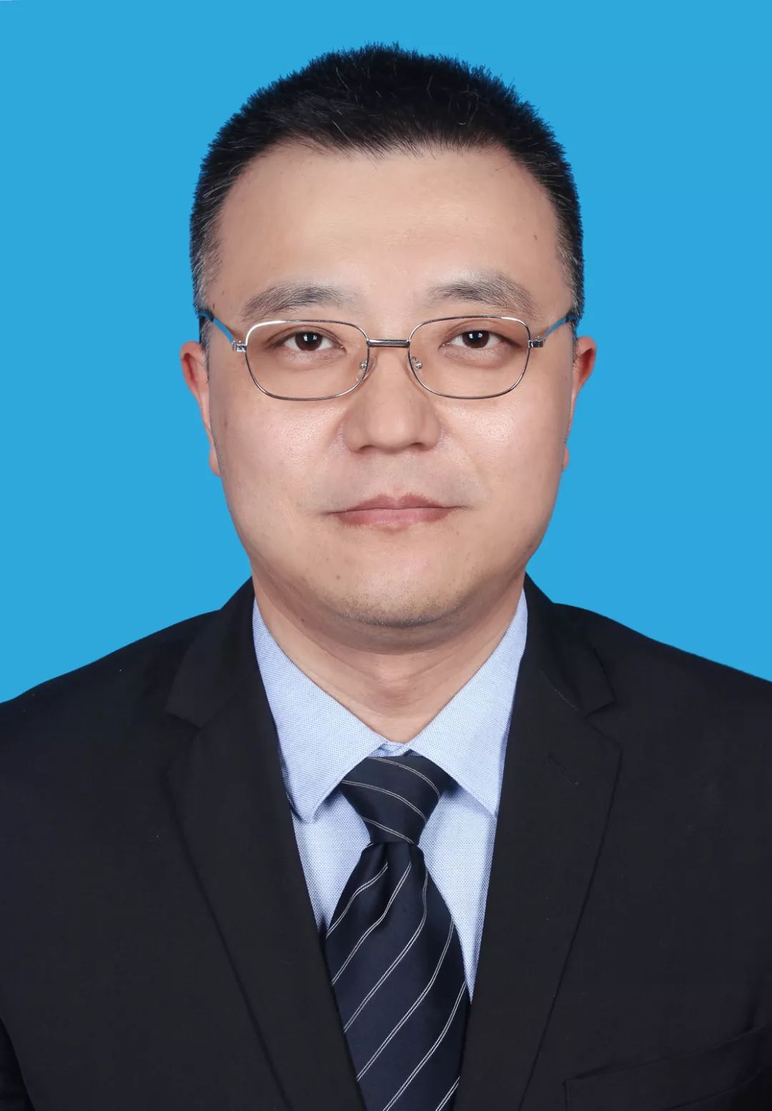 方玮峰最新任职揭秘与小巷美食探险之旅